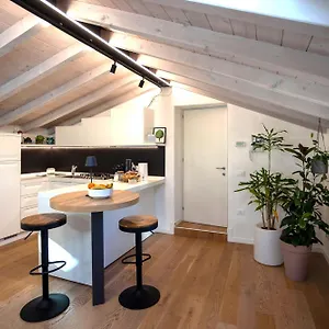  Appartamento Casa Tonde - Attico In Palazzetto Storico Italia